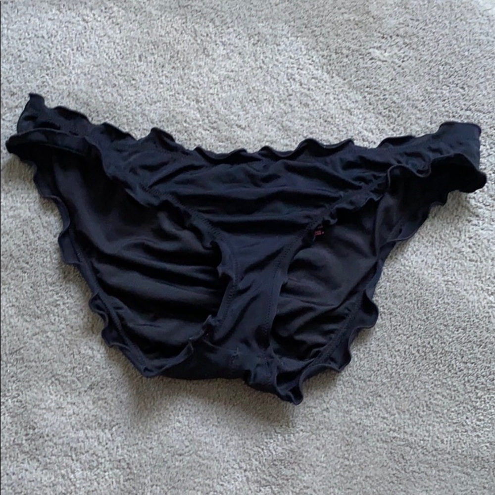 Black VS ruched bikini bottom EUC